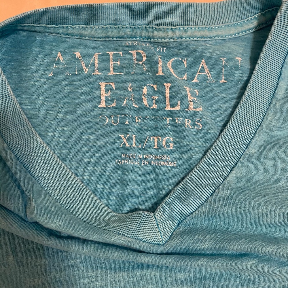 American Eagle V-Neck Men’s Tee